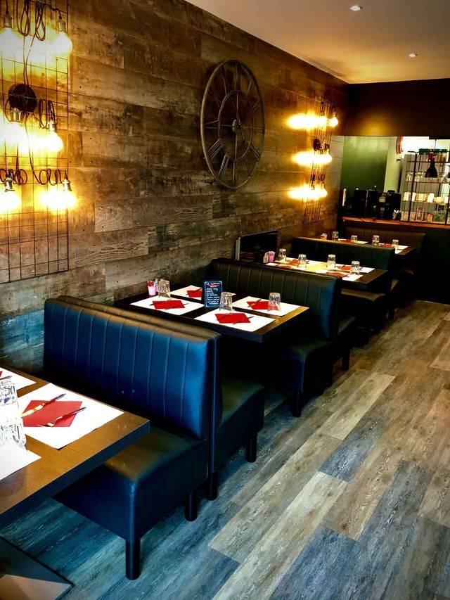 salle-restaurant-viande-f7d7fe7f-640w.jpeg